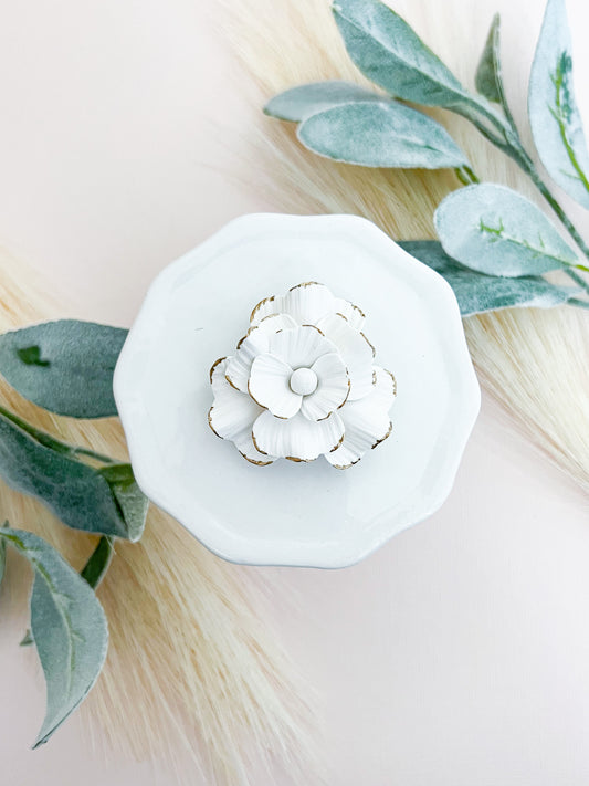 White Flower Magnet 2